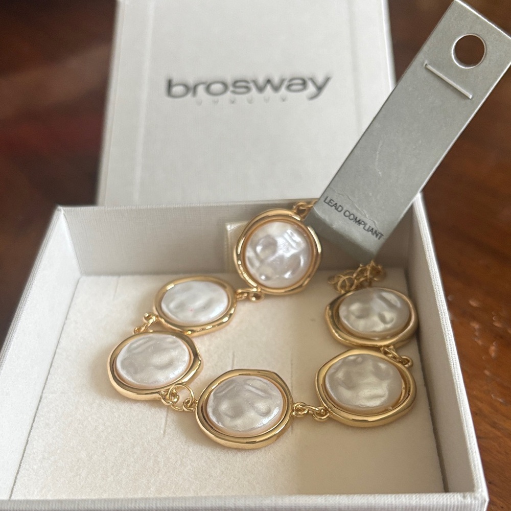 Gold Pearl-Link Bracelet